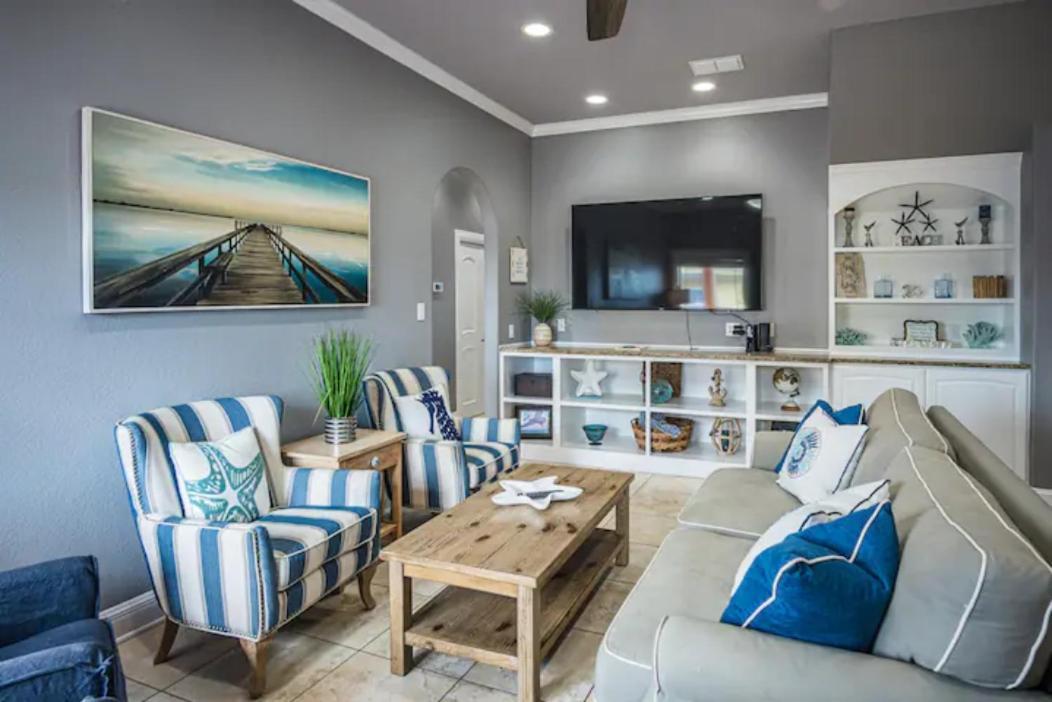 7 Bedroom Home Steps To The Beach With 4 Patios And Pool! Sleeps 20 Port Aransas Exterior photo