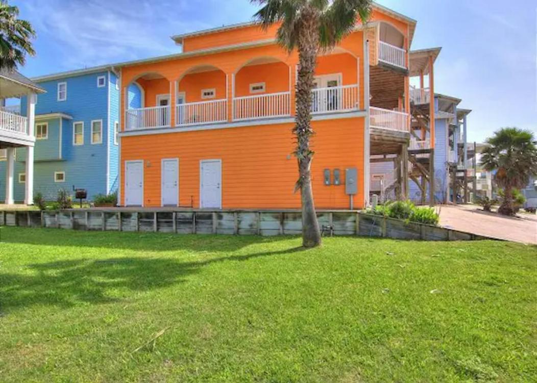 7 Bedroom Home Steps To The Beach With 4 Patios And Pool! Sleeps 20 Port Aransas Exterior photo