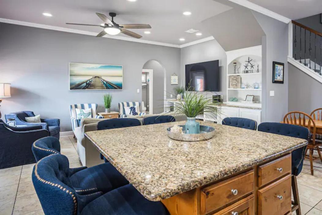 7 Bedroom Home Steps To The Beach With 4 Patios And Pool! Sleeps 20 Port Aransas Exterior photo